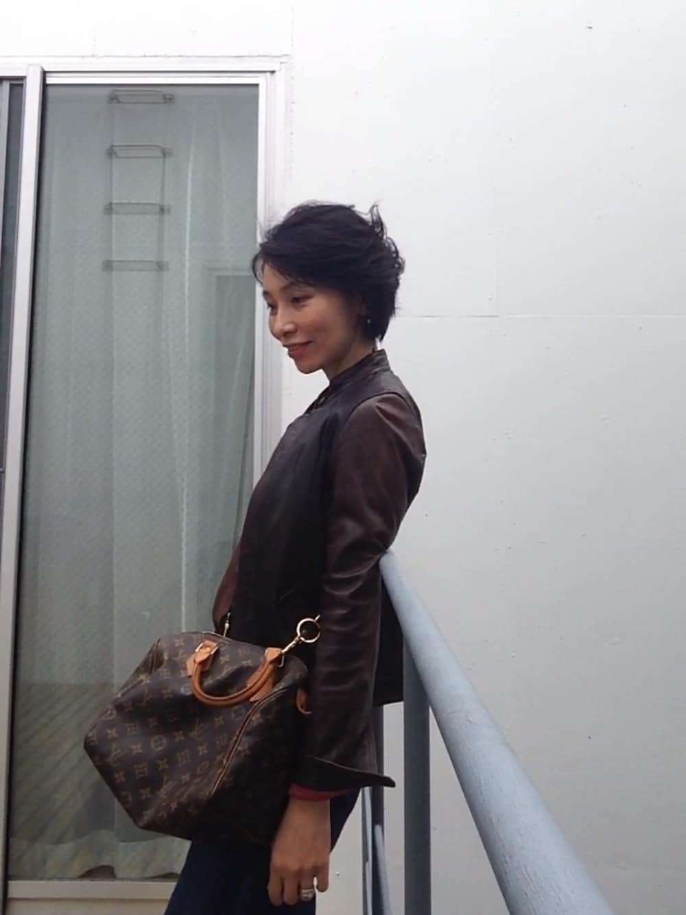 「ヴィトンバッグ、スピーディ」｜「GAPのアイテム（その他アウター、ブラウン系）」を使った、Naoko  Leeさん（レディース・163cm）の春コーディネートの1枚目の写真