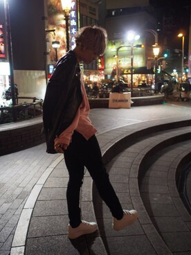 「PUNYUS（プニュズ）のアイテム（スウェット）」を使った、佐々 大輝さん（メンズ・167cm）の冬コーディネート