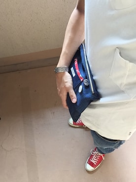 「アイテム（バングル/リストバンド）」を使った、Shinji Ariyamaさん（メンズ・183cm・20代）の秋コーディネート
