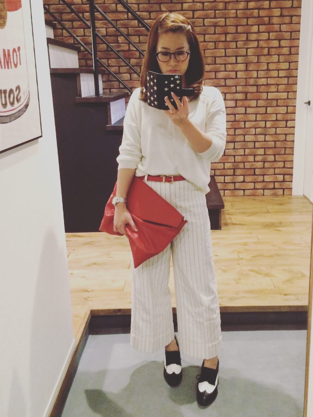 「シンプル、オトナカジュアル、ストライプパンツ、クラッチバッグ、GU、ジーユー、プチプラコーデ、GUコーデ、ラクチンコーデ」｜「GUのアイテム（その他パンツ、ホワイト系）」を使った、チカにゃんさん（レディース・155cm）の春コーディネートの1枚目の写真