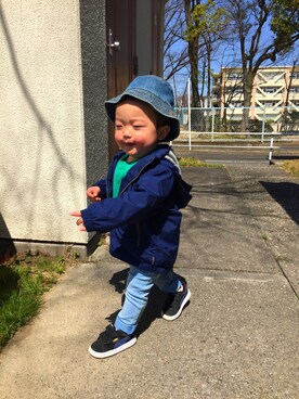 「babygap」｜「アイテム（ナイロンジャケット）」を使った、すいぼーいさん（キッズ・80cm）の春コーディネート