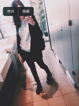 「ROXY（ロキシー）のアイテム（パーカー）」を使った、Yu Ning Liaoさん（レディース・168cm）の冬コーディネート