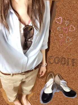 「アイテム（その他パンツ、ベージュ系）」を使った、あかねさん（レディース・165cm）の春コーディネート