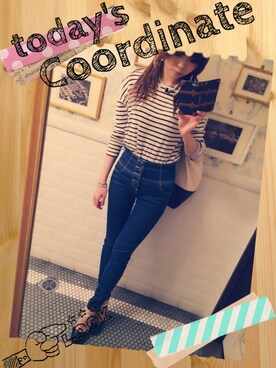 「KBF（ケイビーエフ）のアイテム（Tシャツ/カットソー、ホワイト系）」を使った、あかねさん（レディース・165cm）の春コーディネート