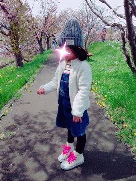 「H&M（エイチ・アンド・エム）のアイテム（ジャケット/アウター、ホワイト系）」を使った、saori.tanaaaさん（キッズ・100cm）の春コーディネート
