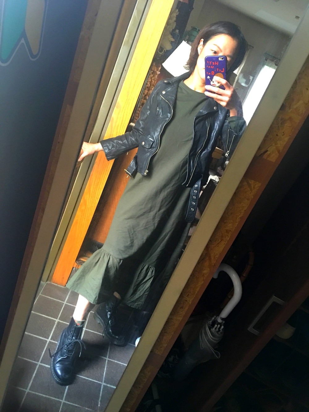「ライダーズ、ZARA、ドクターマーチン」｜「ZARAのアイテム（ワンピース、グリーン系）」を使った、chokukoさん（レディース・159cm）の秋コーディネートの1枚目の写真