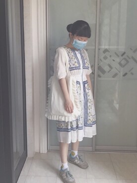 「new balance 996」｜「アイテム（ワンピース/ドレス）」を使った、周嗨森さん（レディース・159cm）の夏コーディネート