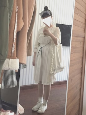 「アイテム（ポンチョ）」を使った、周嗨森さん（レディース・159cm・20代）の夏コーディネート