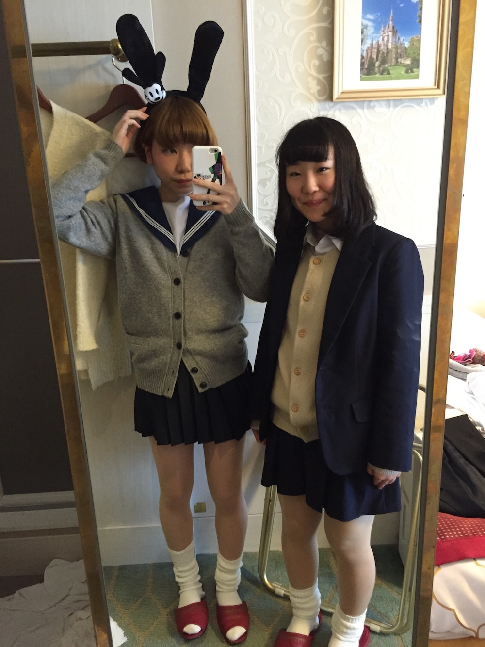 「ディズニー、制服、制服ディズニー」｜「UNIQLOのアイテム（カーディガン/ボレロ、グレー系）」を使った、きょん ( Kyon )さん（レディース・154cm）の春コーディネートの1枚目の写真