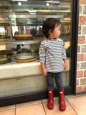 「HUNTER（ハンター）のハンター / キッズ ファーストクラッシック（レインシューズ）」を使った、annyamo52さん（キッズ・90cm）の秋コーディネート