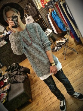 「アイテム（バングル/リストバンド）」を使った、HirokiYudaさん（メンズ・173cm・20代）の春コーディネート