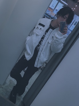 「アイテム（ミリタリージャケット、ホワイト系）」を使った、HirokiYudaさん（メンズ・173cm）の冬コーディネート