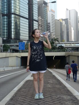 「Nike flyknit」｜「アイテム（Tシャツ/カットソー）」を使った、Fannieさん（レディース・153cm）の秋コーディネート