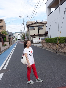 「アイテム（デニムパンツ、レッド系）」を使った、Fannieさん（レディース・153cm）の秋コーディネート