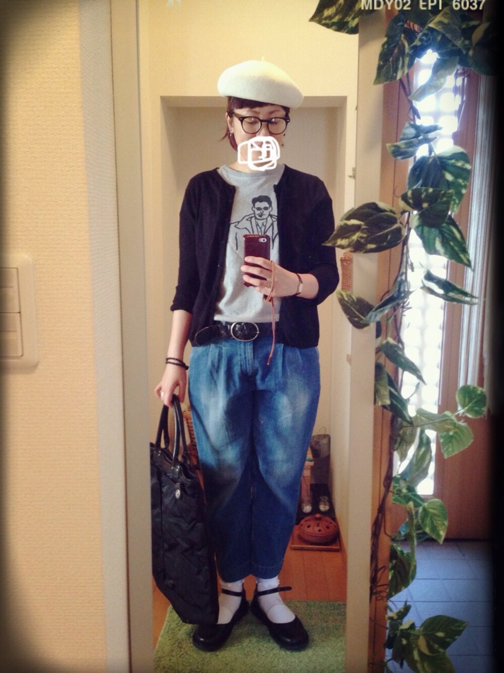 「タックパンツ、帽子×メガネ、ベレー帽、デニム、Ｄ.M.G、Felisi、niko and ...」｜「niko and...のniko and…（トレンチコート、ベージュ系）」を使った、えちご屋さん（レディース・168cm）の秋コーディネートの1枚目の写真