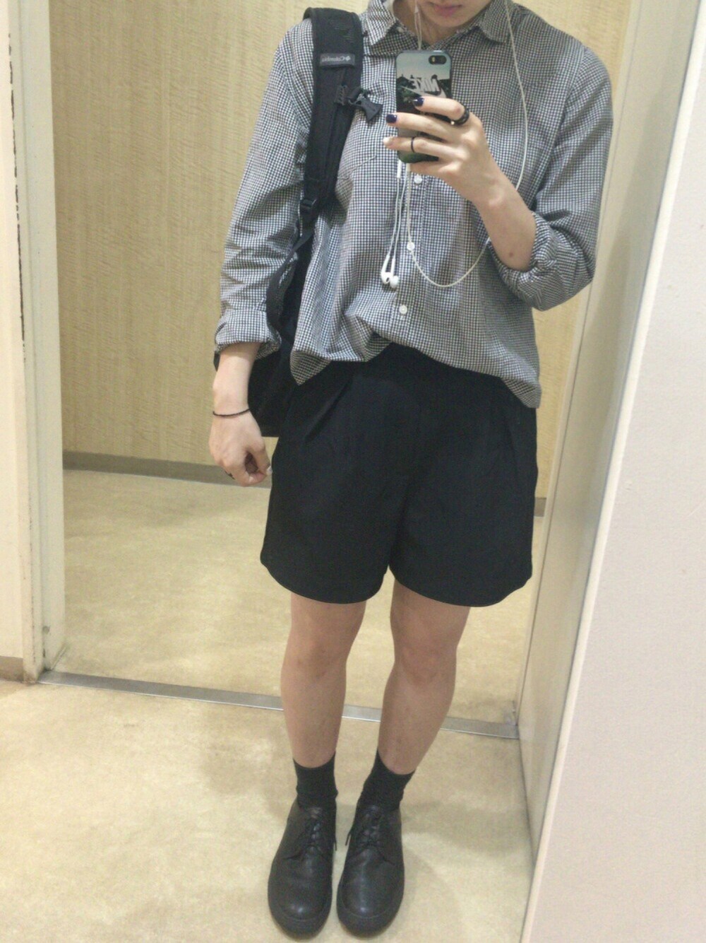 「weekend、星野源、ドラフトCLB、ショートパンツ」｜「GUのアイテム（シャツ/ブラウス、ブラック系）」を使った、ミドリ(相互目的のフォロー遠慮します)さん（レディース・160cm）の夏コーディネートの1枚目の写真