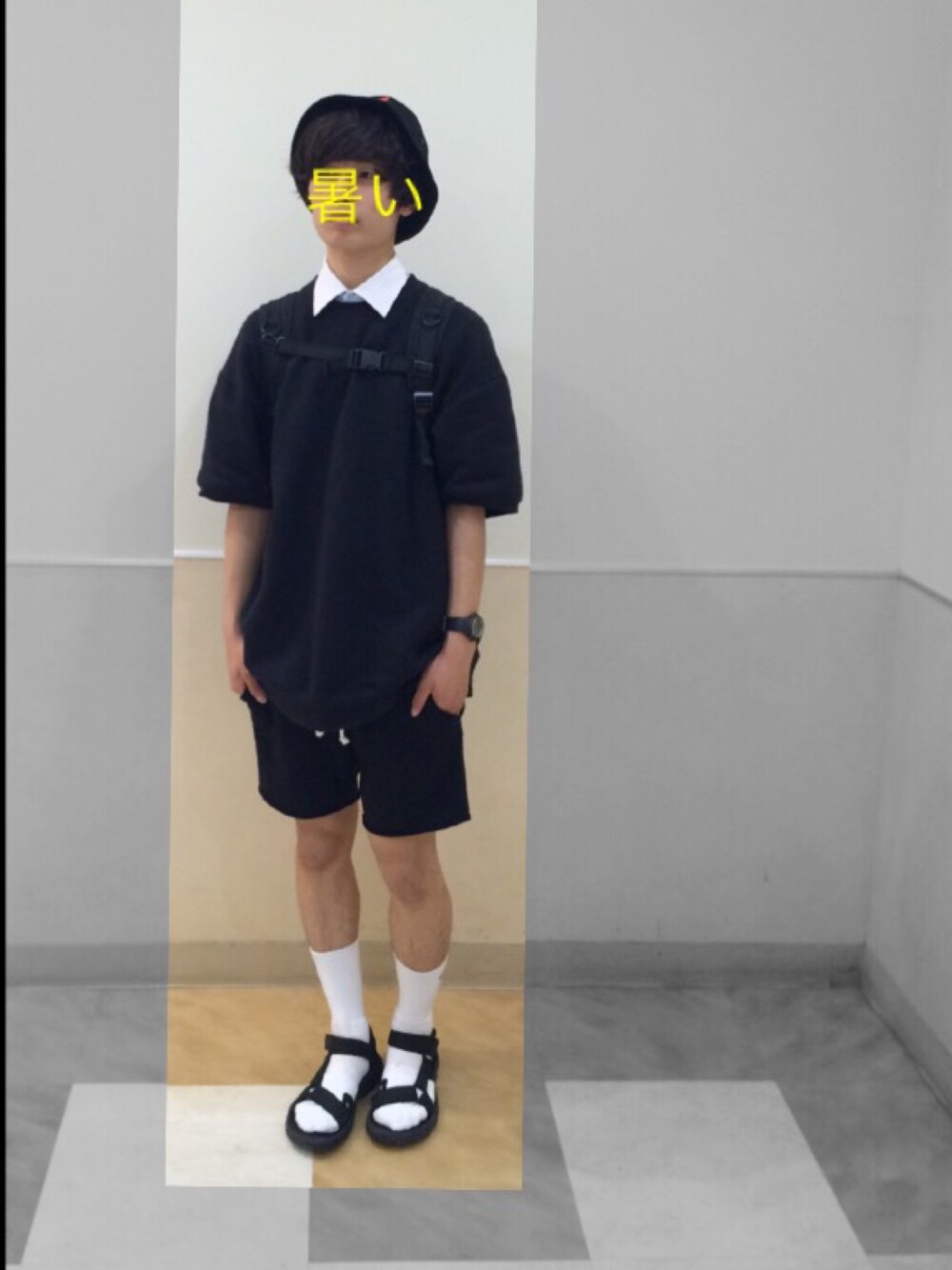 「NIKE、古着、used、夏服、teva、バックパック、モノトーン、メメントイズム(MEMENTISM)、サンダル」｜「TevaのTeva/テバ・テヴァ/Hurricane XLT W（サンダル、ブラック系）」を使った、ミ ヤ ザ ワさん（メンズ・178cm）の春コーディネートの1枚目の写真