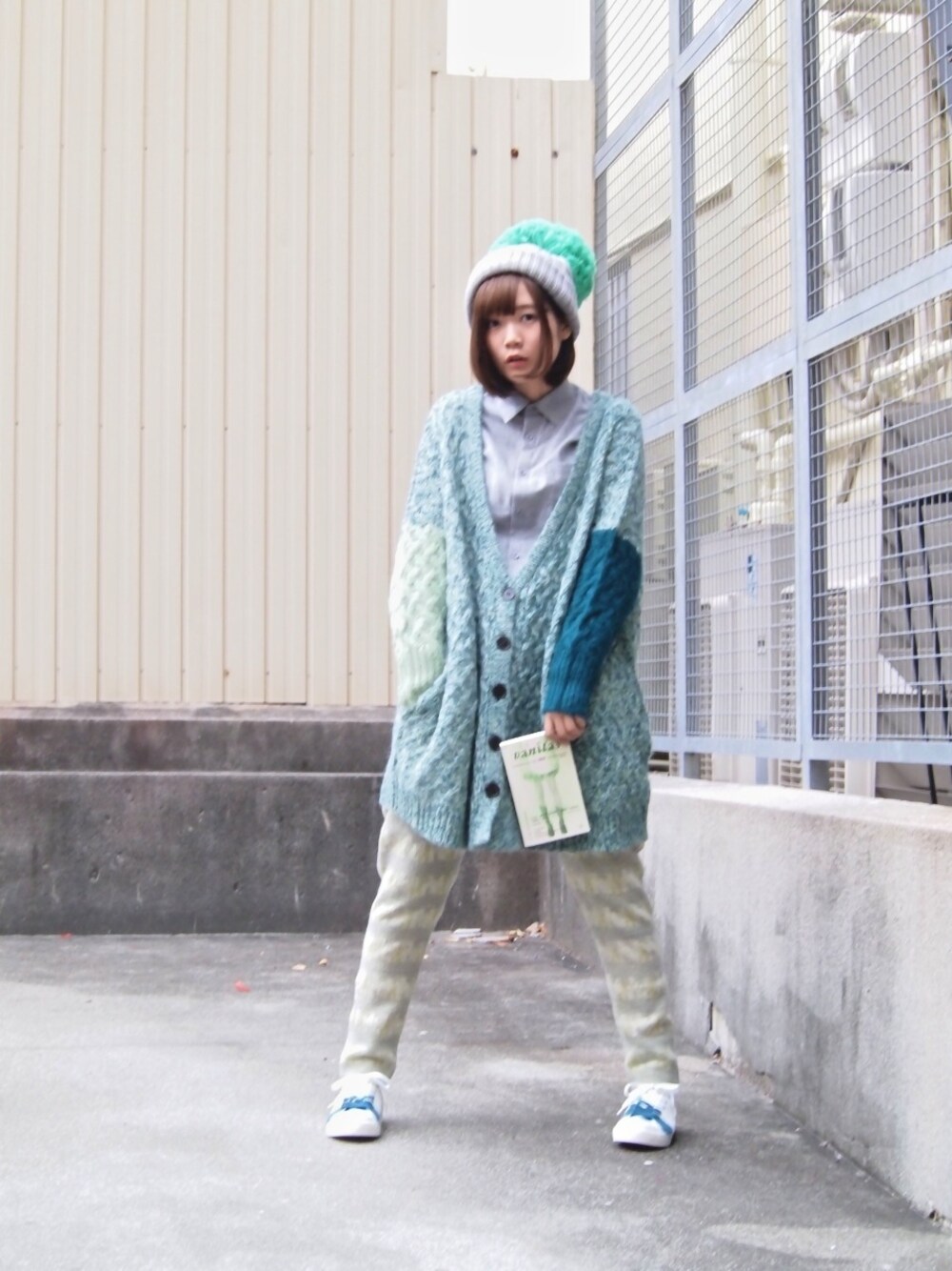 「STYLE、green、diddlediddle、STOF、sneeuw、bedsidedrama、Design Complicity、fro･nowhere、 vanitas」｜「STOFの交差するビックニットコート（その他アウター、グリーン系）」を使った、フロノウェア／fro・nowhereさん（レディース・163cm）の秋コーディネートの1枚目の写真