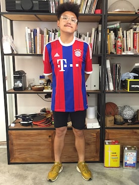 「アイテム（ジャージ、レッド系）」を使った、EddieYeungさん（メンズ・170cm）の夏コーディネート