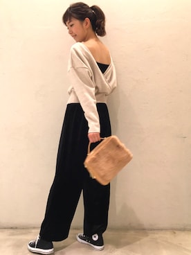 「6（ロク）のアイテム（スウェット、ベージュ系）」を使った、Ayano Fujitaさん（レディース・165cm）の秋コーディネート