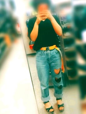 「UNIQLO Tシャツ」｜「アイテム（サンダル）」を使った、鈴花さん（レディース・156cm）の夏コーディネート