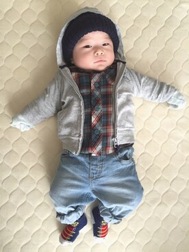 「Carter's（カーターズ）のアイテム（パーカー）」を使った、shoさん（キッズ・70cm）の春コーディネート