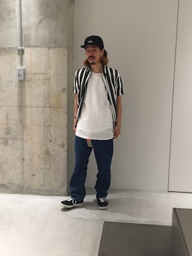「soe shirts（ソーイシャツ）のアイテム（トップス）」を使った、矢野 勇太さん（メンズ・170cm）の春コーディネート