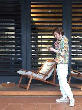 「ホワイトパンツ」｜「アイテム（ナイロンジャケット）」を使った、NOZOMIさん（メンズ・170cm）の春コーディネート