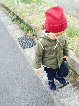 「babygap」｜「アイテム（ミリタリージャケット）」を使った、こんぶまるお。さん（キッズ・80cm）の春コーディネート