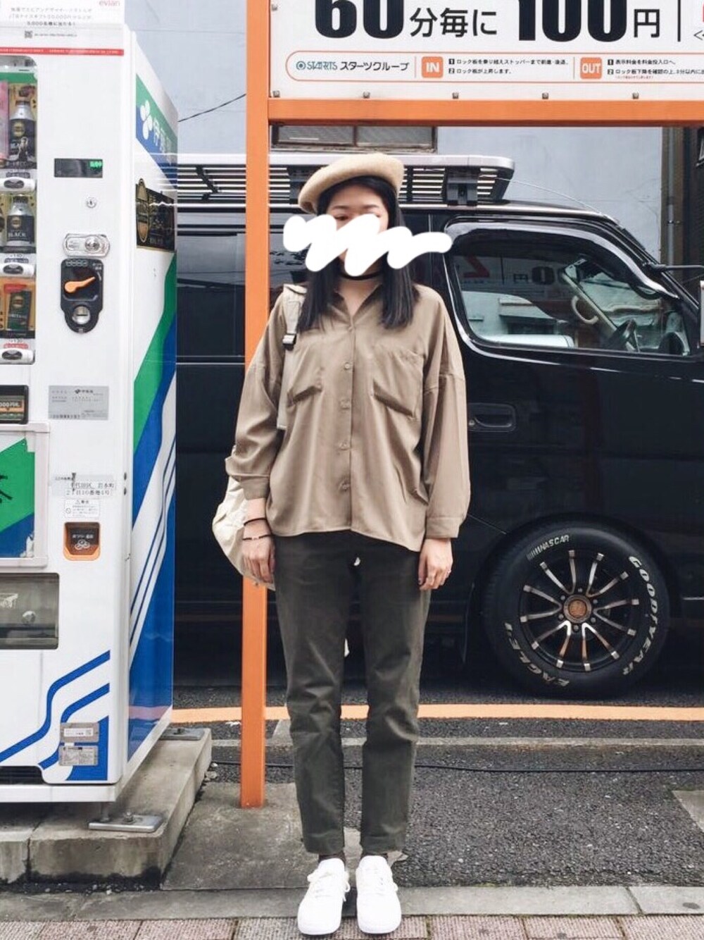 「LOWRYS FARM、adidas、MUJI、autumn、無印良品」｜「LOWRYS FARMのアイテム（ハンチング/ベレー帽、ベージュ系）」を使った、WeiHsuanさん（レディース・162cm）の秋コーディネートの1枚目の写真