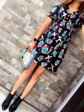 「アイテム（ヘアアクセサリー、ブルー系）」を使った、Yuriさん（レディース・161cm）の秋コーディネート