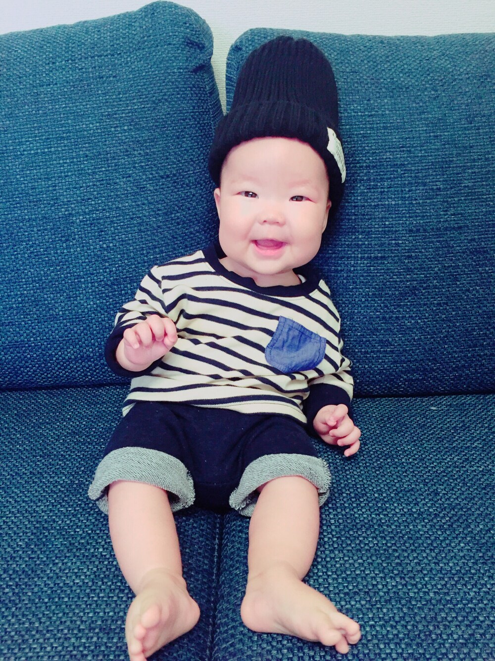 「西松屋、西松屋コーデ、ニット帽、ボーダー、デニム、男の子コーデ」｜「西松屋のアイテム（ニットキャップ/ビーニー、ブラック系）」を使った、kisukeさん（キッズ・70cm）の夏コーディネートの1枚目の写真