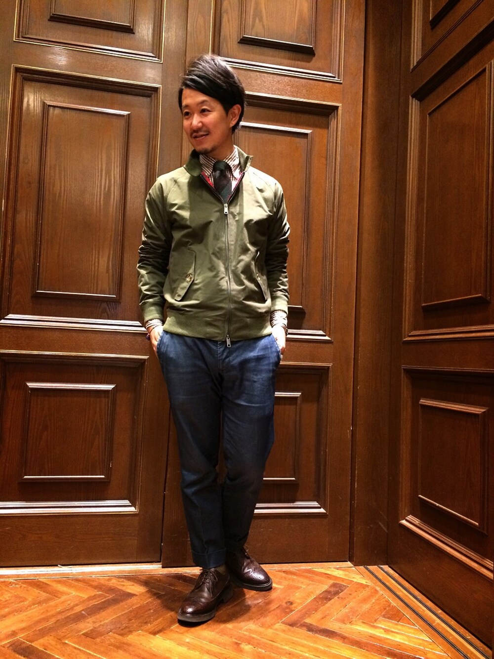 「nano・universe、BARACUTA、G9、トラッド、gelmano、tricker's」｜「NANO universeのTricker's(トリッカーズ)/ 別注ロングウィングチップ（ドレスシューズ、ブラウン系）」を使った、そわじゅんいちさん（メンズ・175cm）の秋コーディネートの1枚目の写真