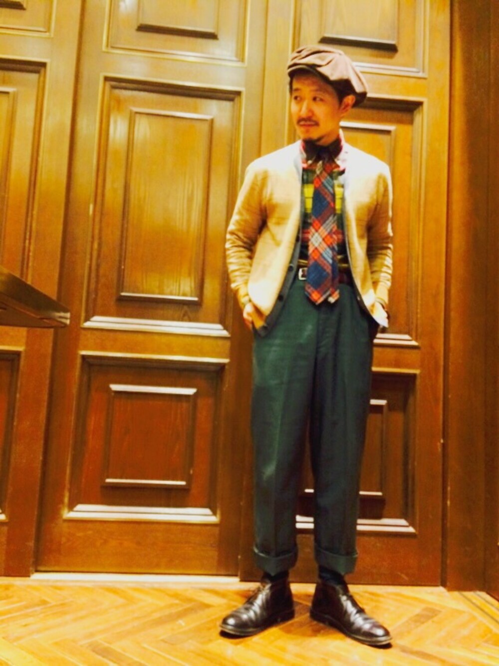 「ALDEN、古着、GLEN CLYDE、BLACK FLEECE BY Brooks Brothers、nano・universe、柄×柄、hannahats、おじいちゃん、ベージュのニット、ネクタイ」｜「ALDENのアイテム（ブーツ、ブラウン系）」を使った、そわじゅんいちさん（メンズ・175cm）の秋コーディネートの1枚目の写真