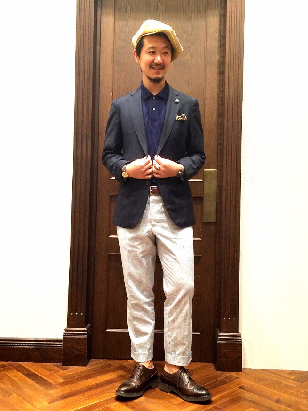「フララコ、ラコステ、nano・universe、AQUOIBONISTE、hannahats、シアサッカー、tricker's、ハンチング、ゴルフ」｜「hannahatsのアイテム（キャスケット、ベージュ系）」を使った、そわじゅんいちさん（メンズ・175cm）の夏コーディネートの1枚目の写真