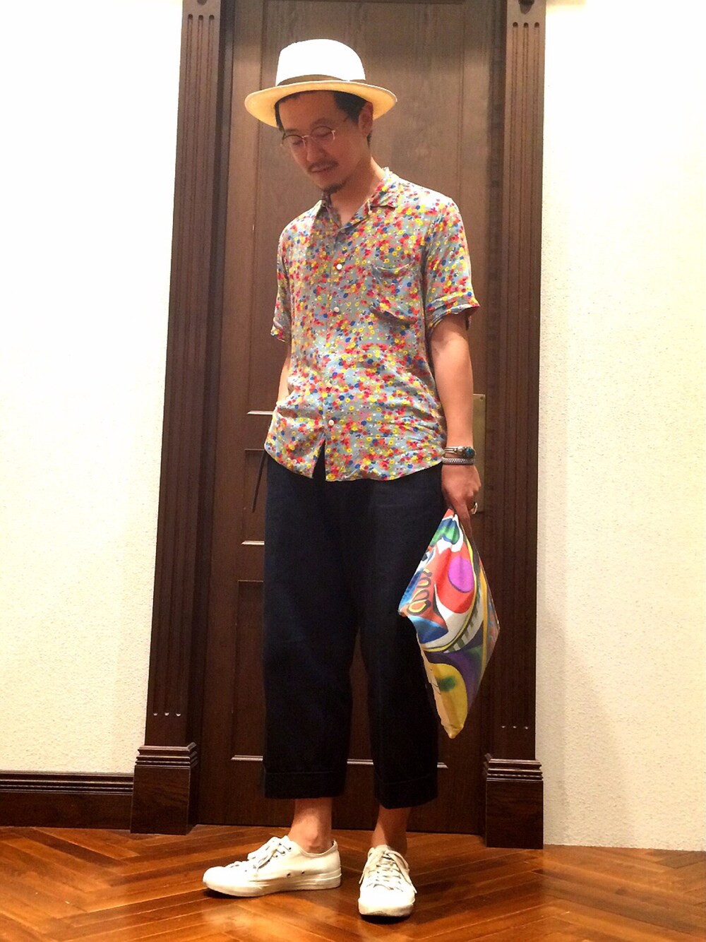 「victor and rolf、PF-FLYERS、borsalino、エムズブラック、franklintailored、岡本太郎、ルクアイーレ、ワイドパンツ、ハット、ラフコーデ」｜「Borsalinoのアイテム（ハット、ベージュ系）」を使った、そわじゅんいちさん（メンズ・175cm）の夏コーディネートの1枚目の写真