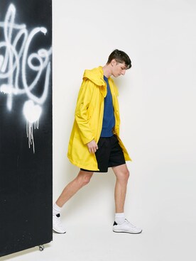 「shorts」｜「アイテム（トレンチコート）」を使った、USEDFUTUREさん（メンズ・183cm）の春コーディネート