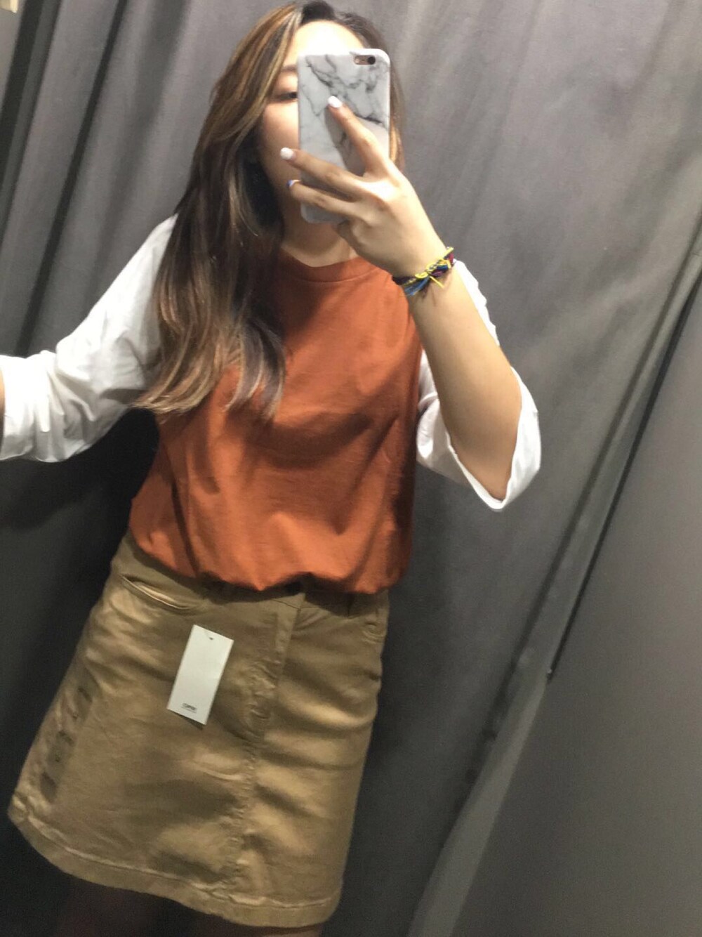 「SPAOのアイテム（Tシャツ/カットソー、ブラウン系）」を使った、chilamcさん（レディース・166cm）の秋コーディネートの1枚目の写真
