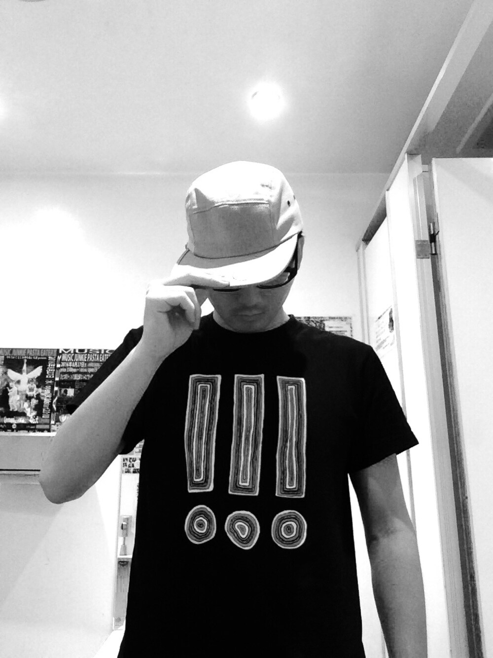「黒Tシャツ、広島県広島市安佐南区土砂災害」｜「!!!Tシャツ（Tシャツ/カットソー、ブラック系）」を使った、もきちさん（メンズ・177cm）の夏コーディネートの1枚目の写真