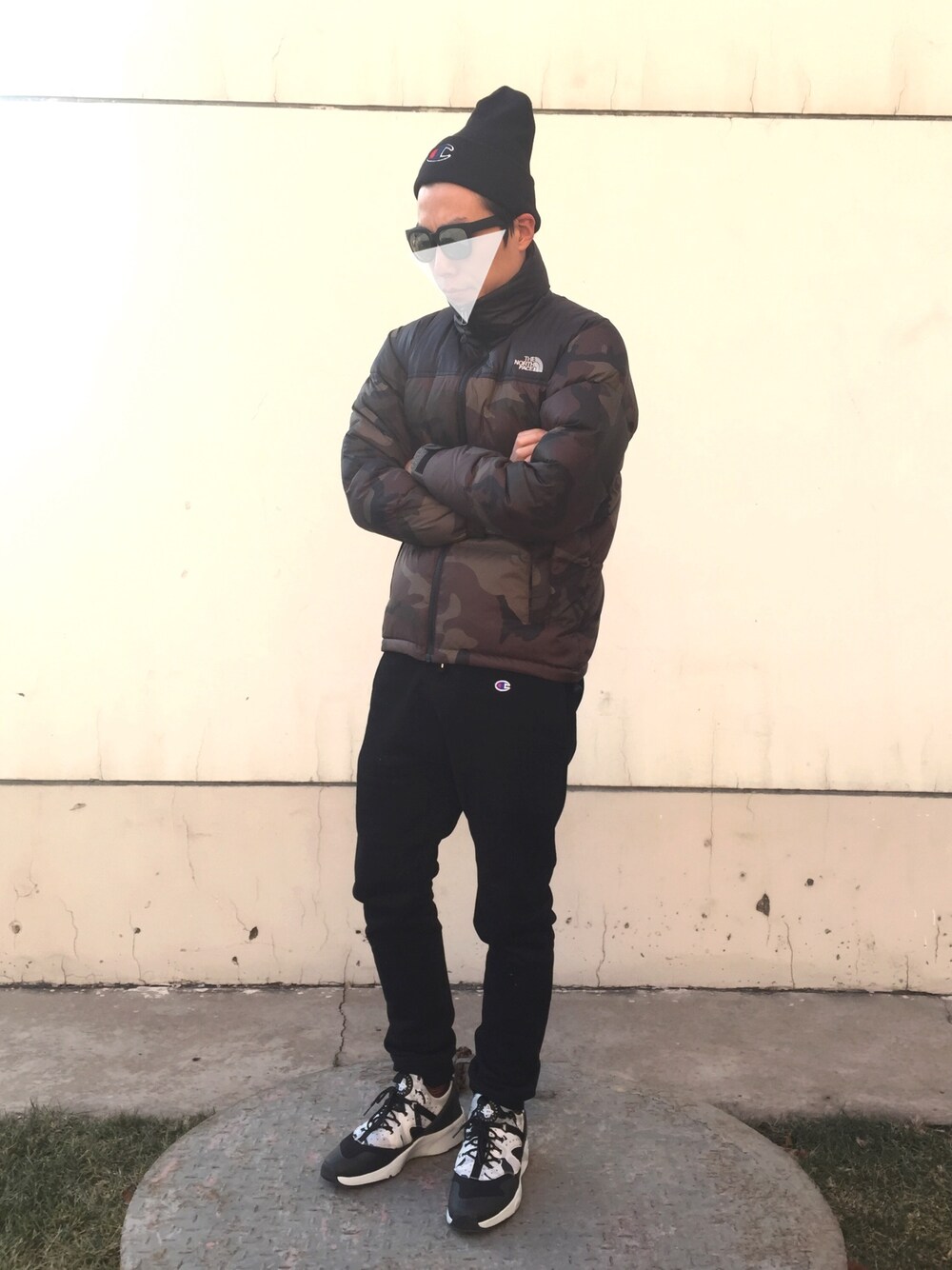 「THE NORTH FACEのNV NUPTSE JACKET（ダウンジャケット/コート、その他）」を使った、张先生さん（メンズ・179cm）の冬コーディネートの1枚目の写真