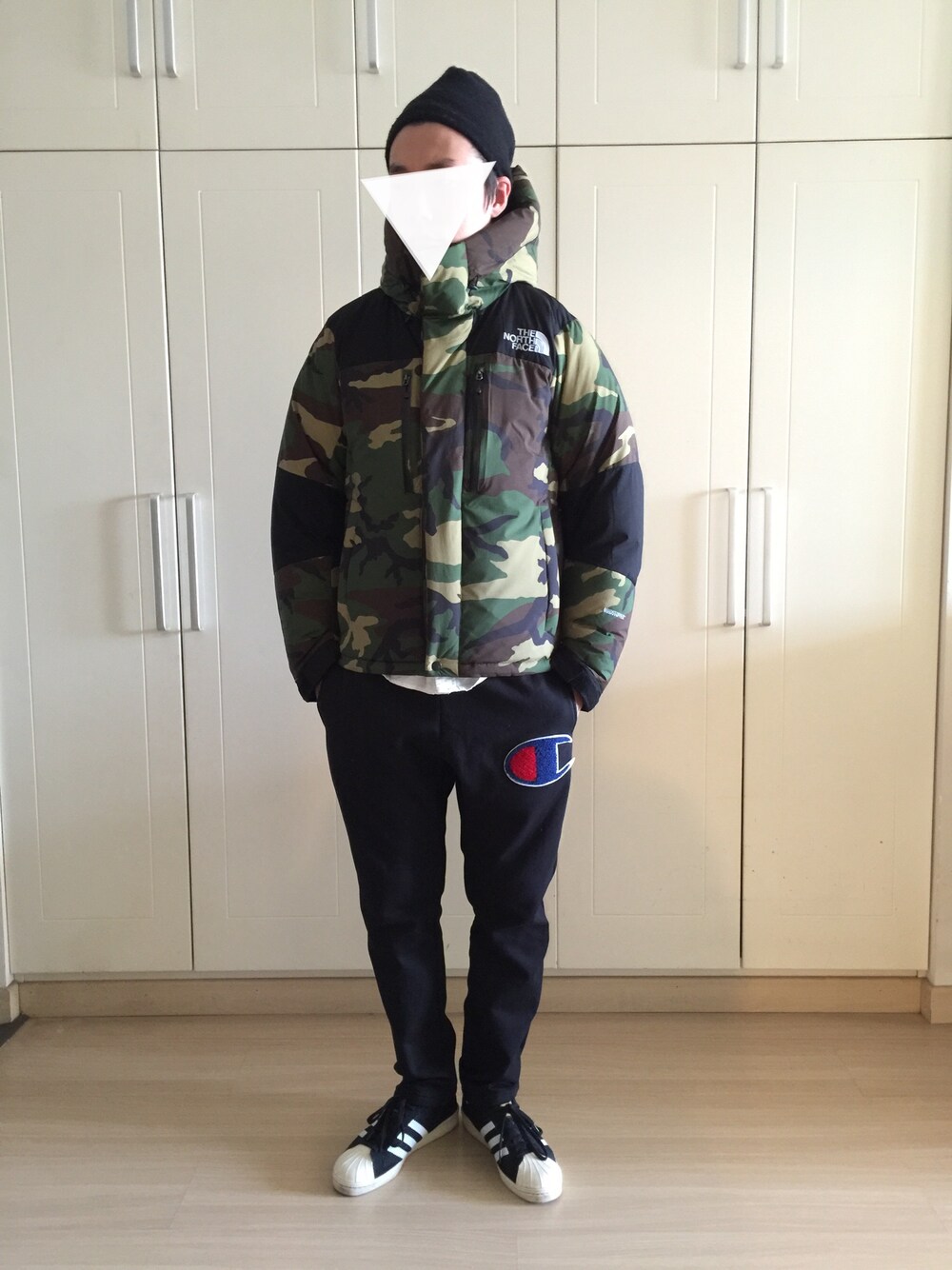 「THE NORTH FACEの＜THE NORTH FACE（ザノースフェイス）＞ NV BALTRO LIGHT JKT/ダウンジャケット（ダウンジャケット/コート、その他）」を使った、张先生さん（メンズ・179cm）の冬コーディネートの1枚目の写真