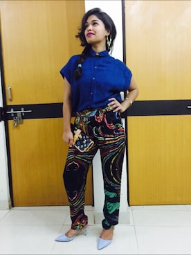 「Desigual（デシグアル）のアイテム（チノパンツ）」を使った、Kajalさん（レディース・178cm）の夏コーディネート