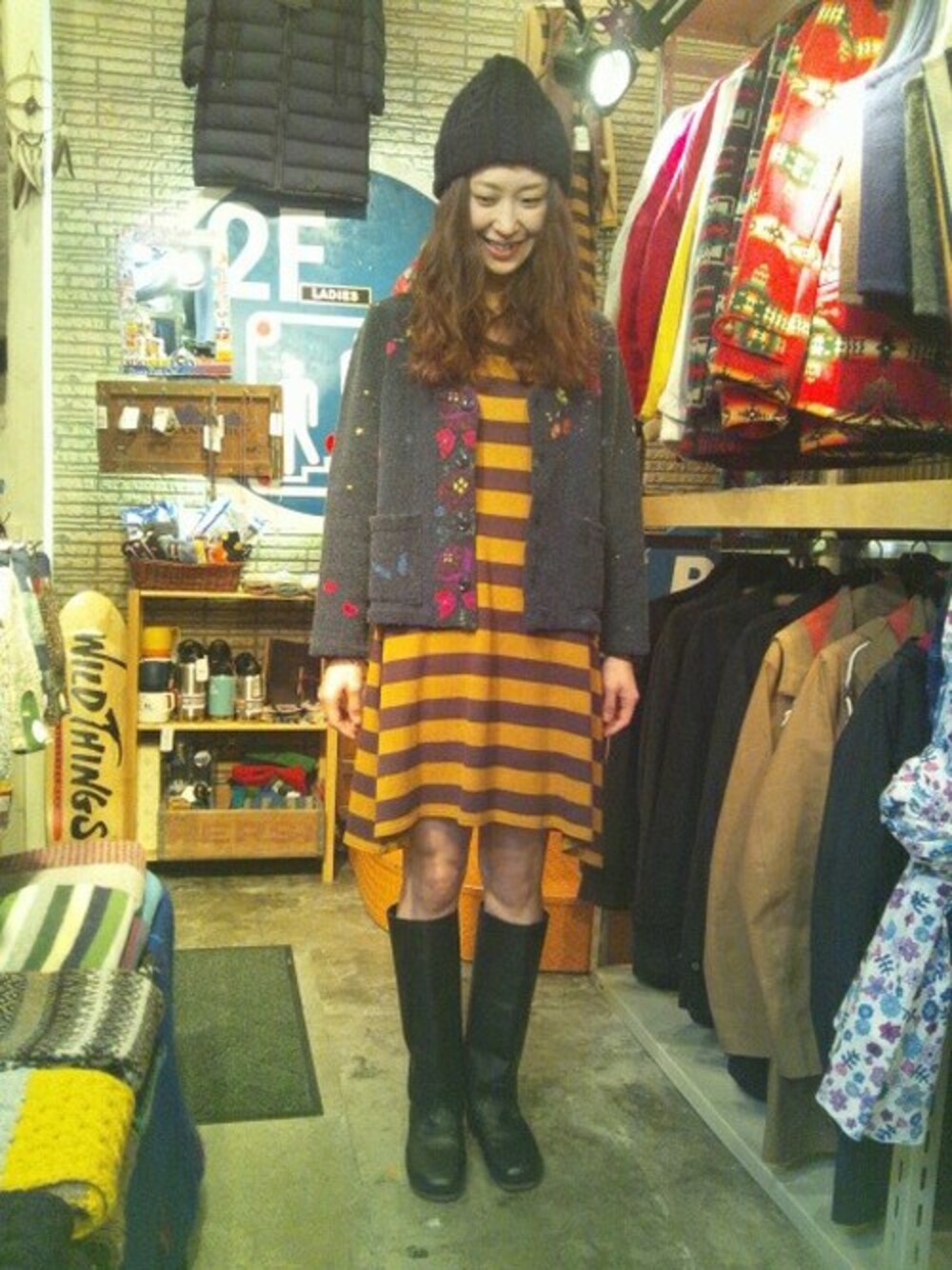 「ワンピース、WEAR始めました！、ボヘミアンズ」｜「JEAN NASSAUSのJEAN NASSAUS/ジーンナッソーズ  ボーダーワンピース  (70)（ワンピース、イエロー系）」を使った、YOSHIHARUさん（レディース・168cm）の冬コーディネートの1枚目の写真
