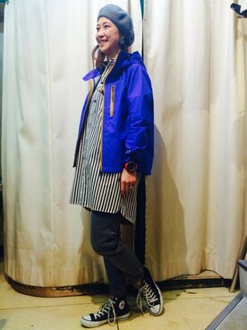 「MANASTASH（マナスタッシュ）のアイテム（マウンテンパーカー）」を使った、YOSHIHARUさん（レディース・168cm）の冬コーディネート