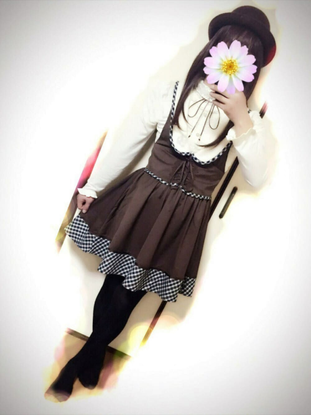 「秋コーデ、axes femme、ワンピース、ハット、ブラウス、アクセサリー、男の娘、着回し」｜「axes femmeのセットアップ風チェック柄ワンピース（ワンピース、ブラウン系）」を使った、悠助さん（メンズ・159cm）の秋コーディネートの1枚目の写真