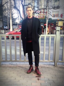 「korea madeのアイテム（ダッフルコート、ブラック系）」を使った、超级费雷迪さん（メンズ・179cm）の冬コーディネート