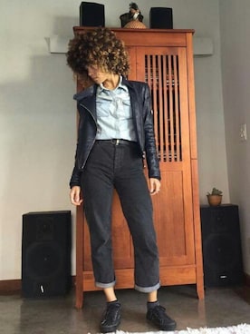 「アイテム（ジャケット/アウター）」を使った、FigueredoNataliaさん（レディース・165cm・20代）の秋コーディネート