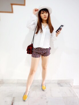 Theresa Mau さんのコーディネート