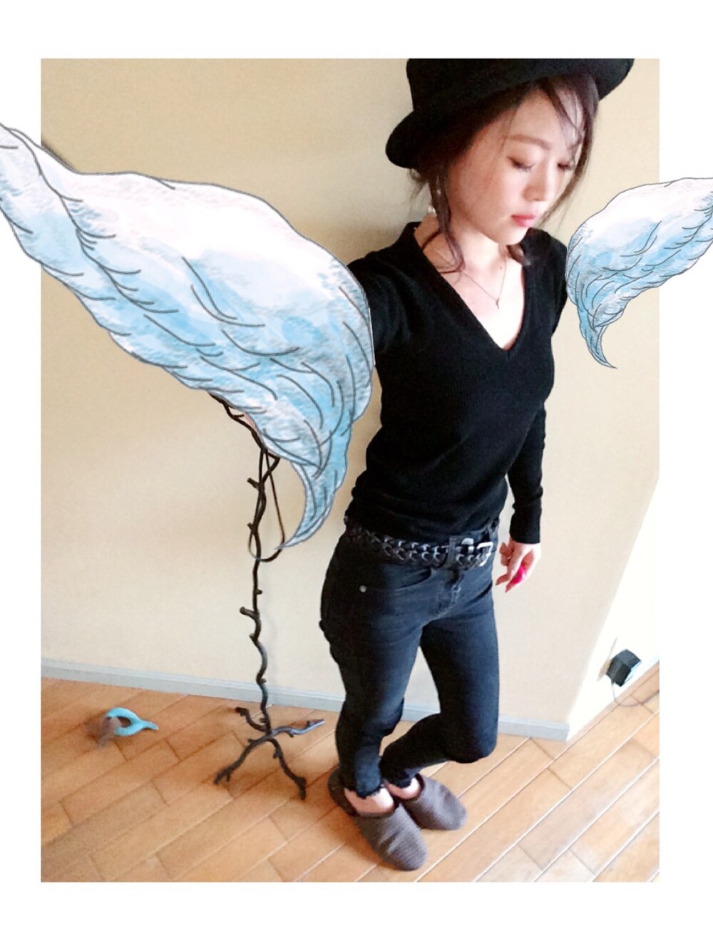 「OVERRIDEのアイテム（ハット、ブラック系）」を使った、Shellyさん（レディース・156cm）の冬コーディネートの1枚目の写真