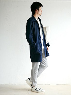 「KRIFF MAYER」｜「アイテム（ステンカラーコート）」を使った、KRIFF MAYERさん（メンズ・175cm）の春コーディネート